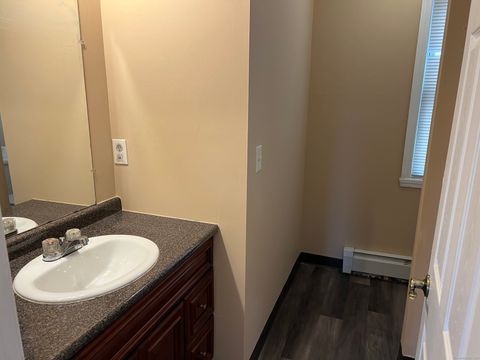 Tiny photo for 4 Magnolia Street #2, Hartford, CT 06112 (MLS # 24136875)