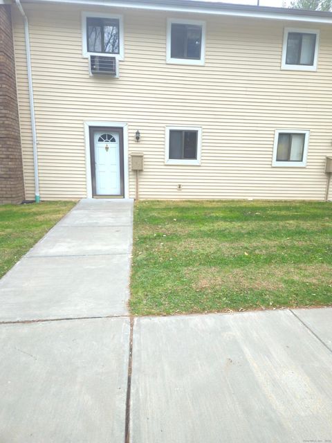 38 Sutton Place 38 Bloomfield CT 06002
