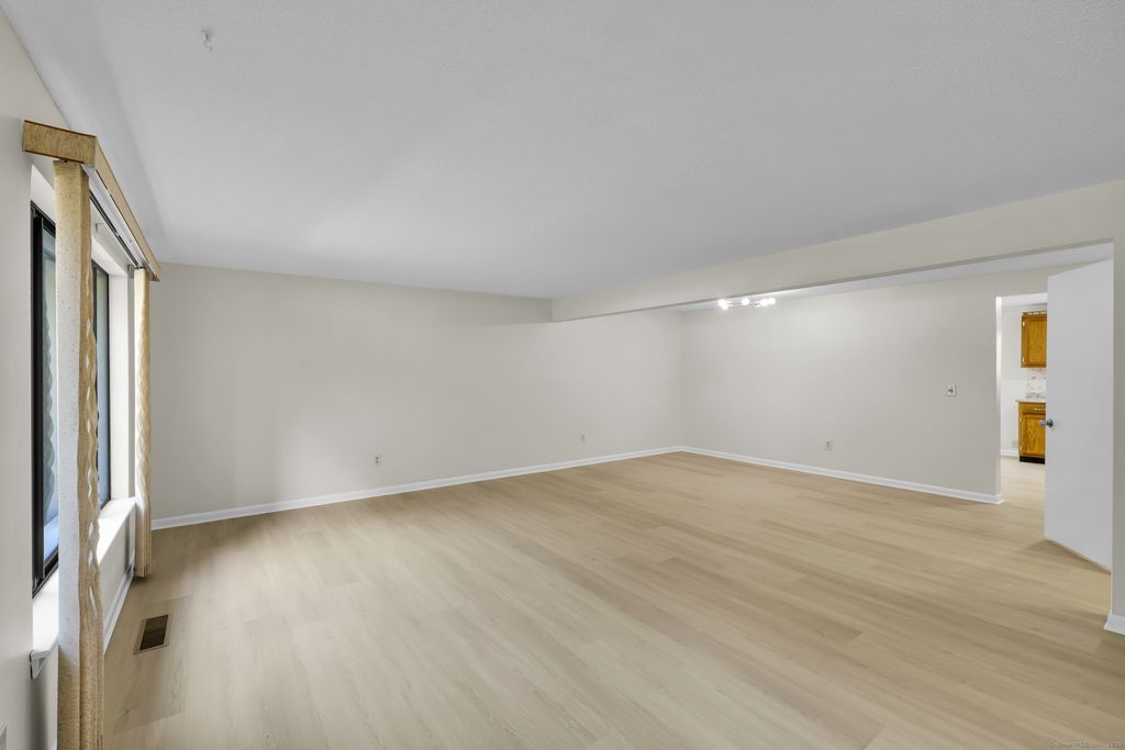 Photo of 103 Cliffside Drive #E, Manchester, CT 06042 (MLS # 24125793)