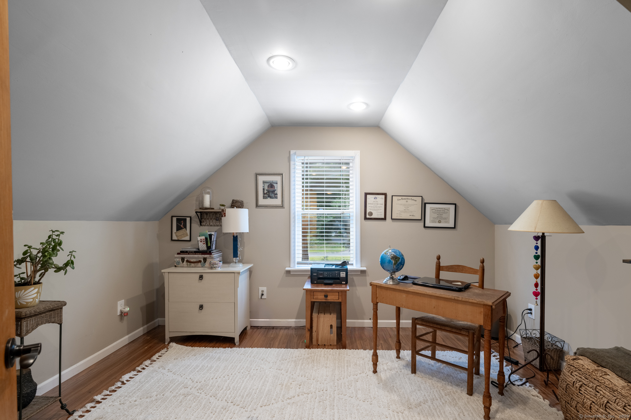 Andover, Connecticut 06232, United States, 5 Bedrooms Bedrooms, ,3 BathroomsBathrooms,Residential,Pending,186236