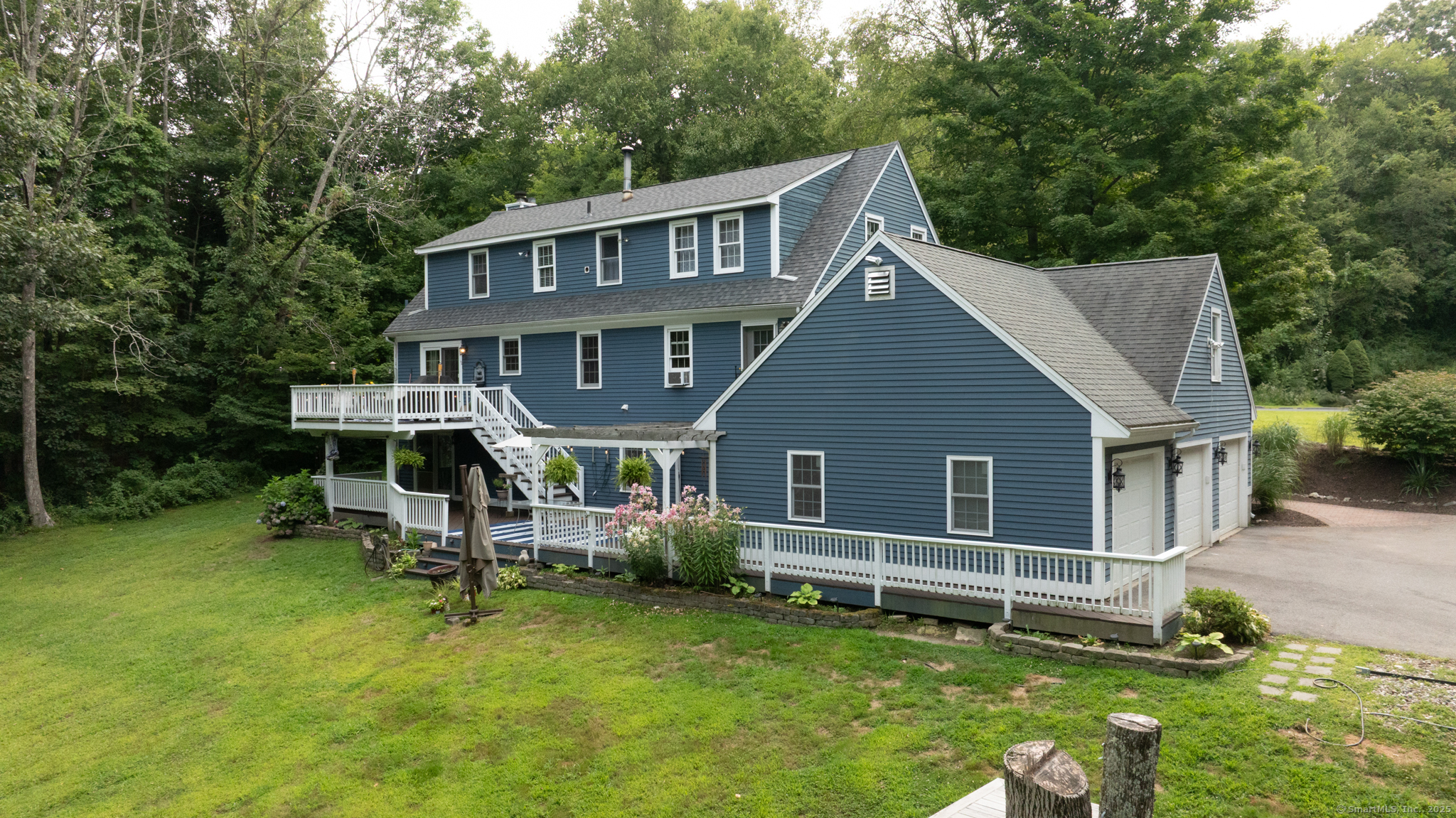 Andover, Connecticut 06232, United States, 5 Bedrooms Bedrooms, ,3 BathroomsBathrooms,Residential,Pending,186236