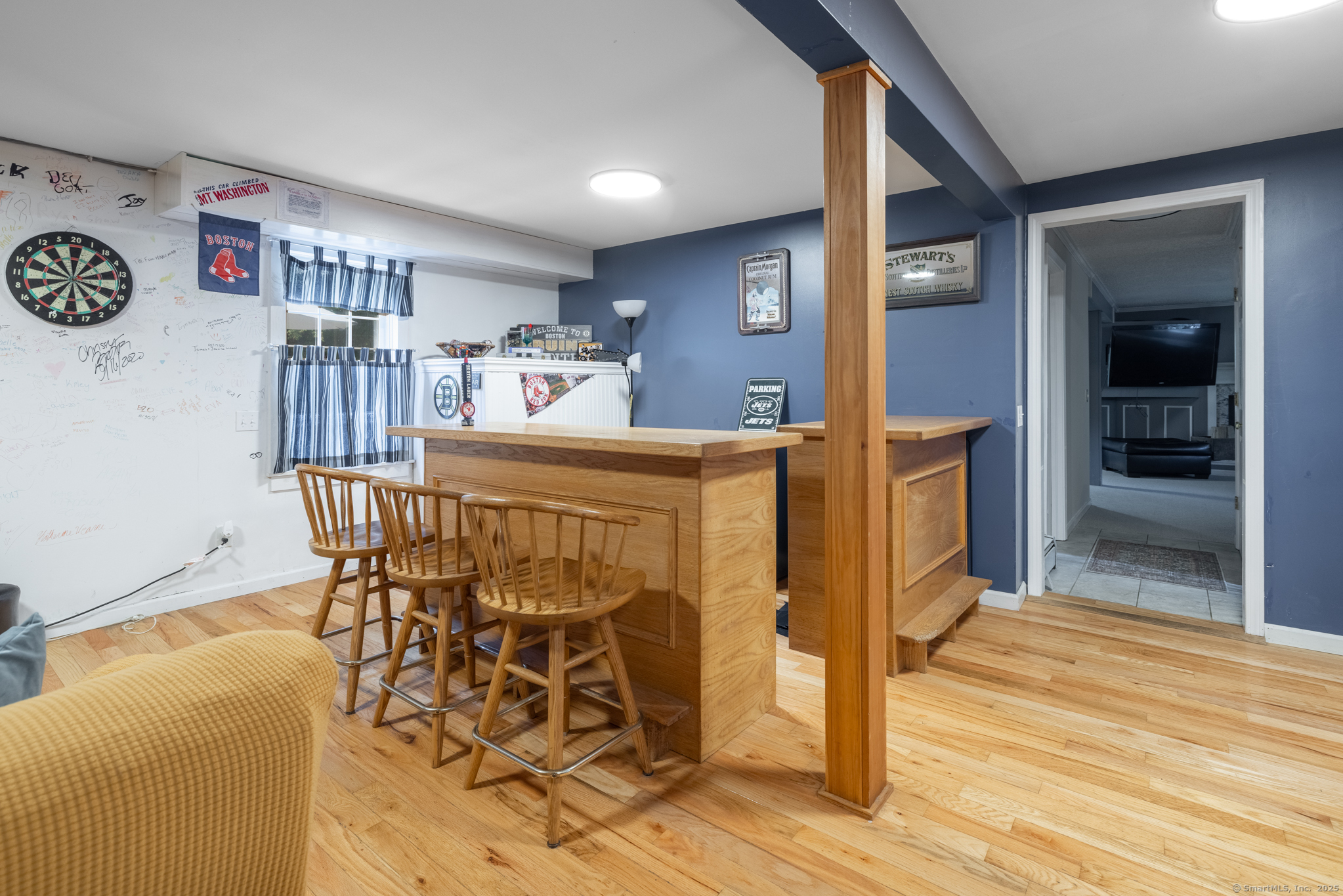 Andover, Connecticut 06232, United States, 5 Bedrooms Bedrooms, ,3 BathroomsBathrooms,Residential,Pending,186236