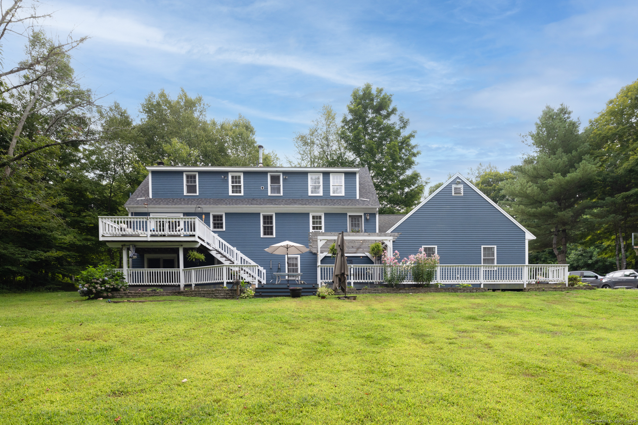 Andover, Connecticut 06232, United States, 5 Bedrooms Bedrooms, ,3 BathroomsBathrooms,Residential,Pending,186236