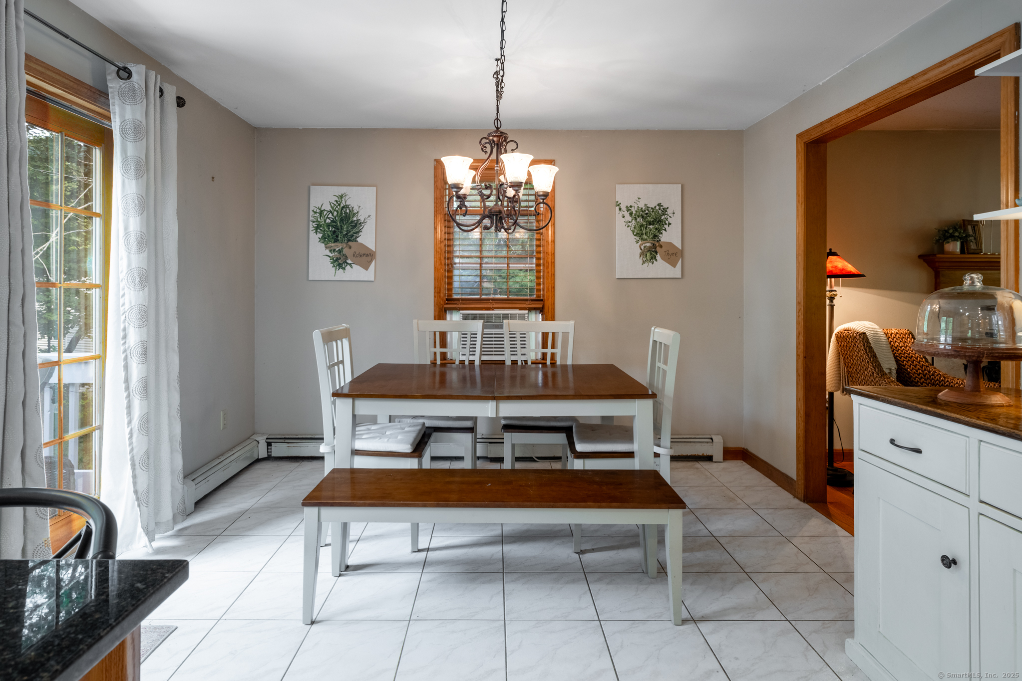 Andover, Connecticut 06232, United States, 5 Bedrooms Bedrooms, ,3 BathroomsBathrooms,Residential,Pending,186236