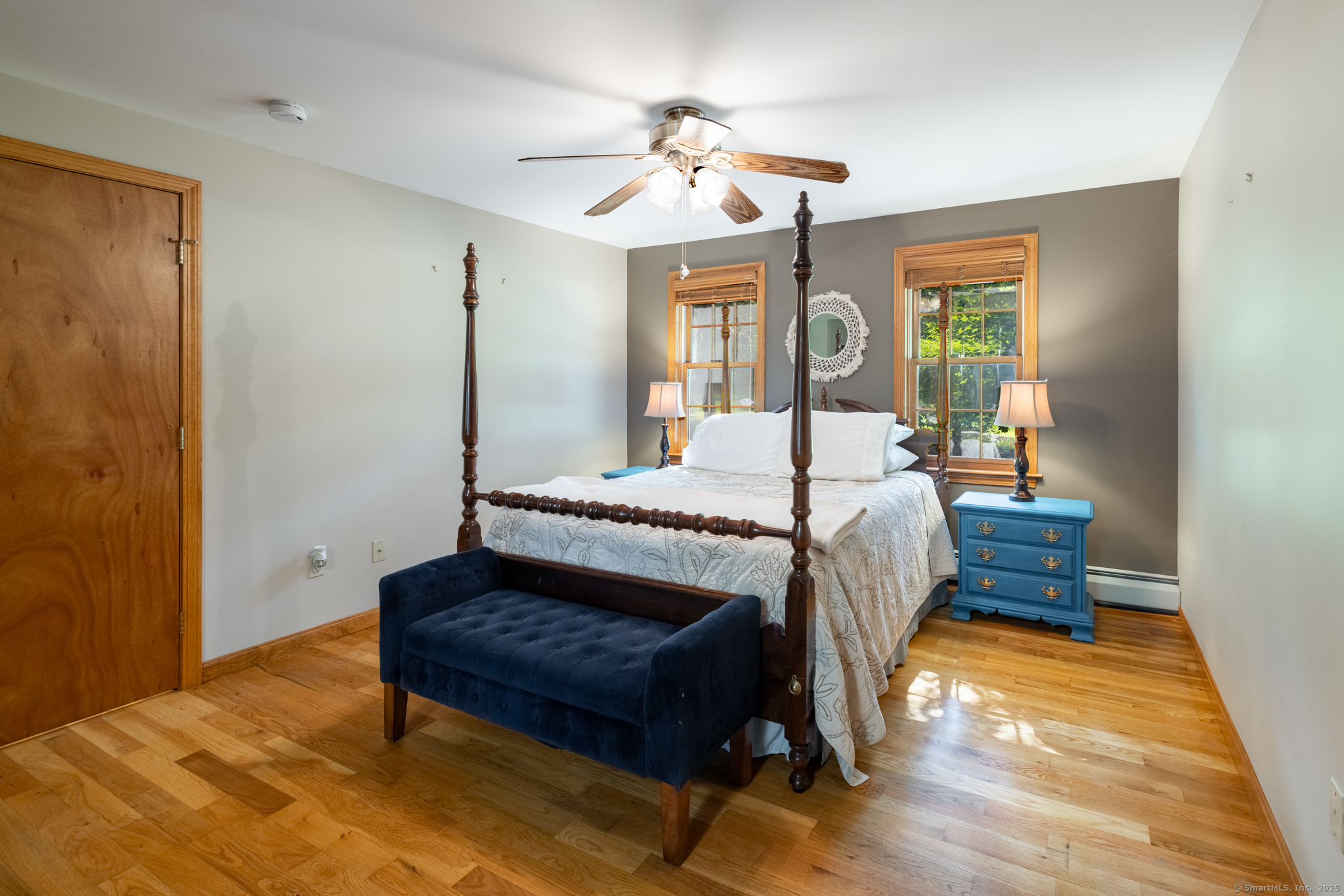 Andover, Connecticut 06232, United States, 5 Bedrooms Bedrooms, ,3 BathroomsBathrooms,Residential,Pending,186236