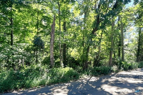 Photo of 189 Hillfield Road, Hamden, CT 06518 (MLS # 24207912)