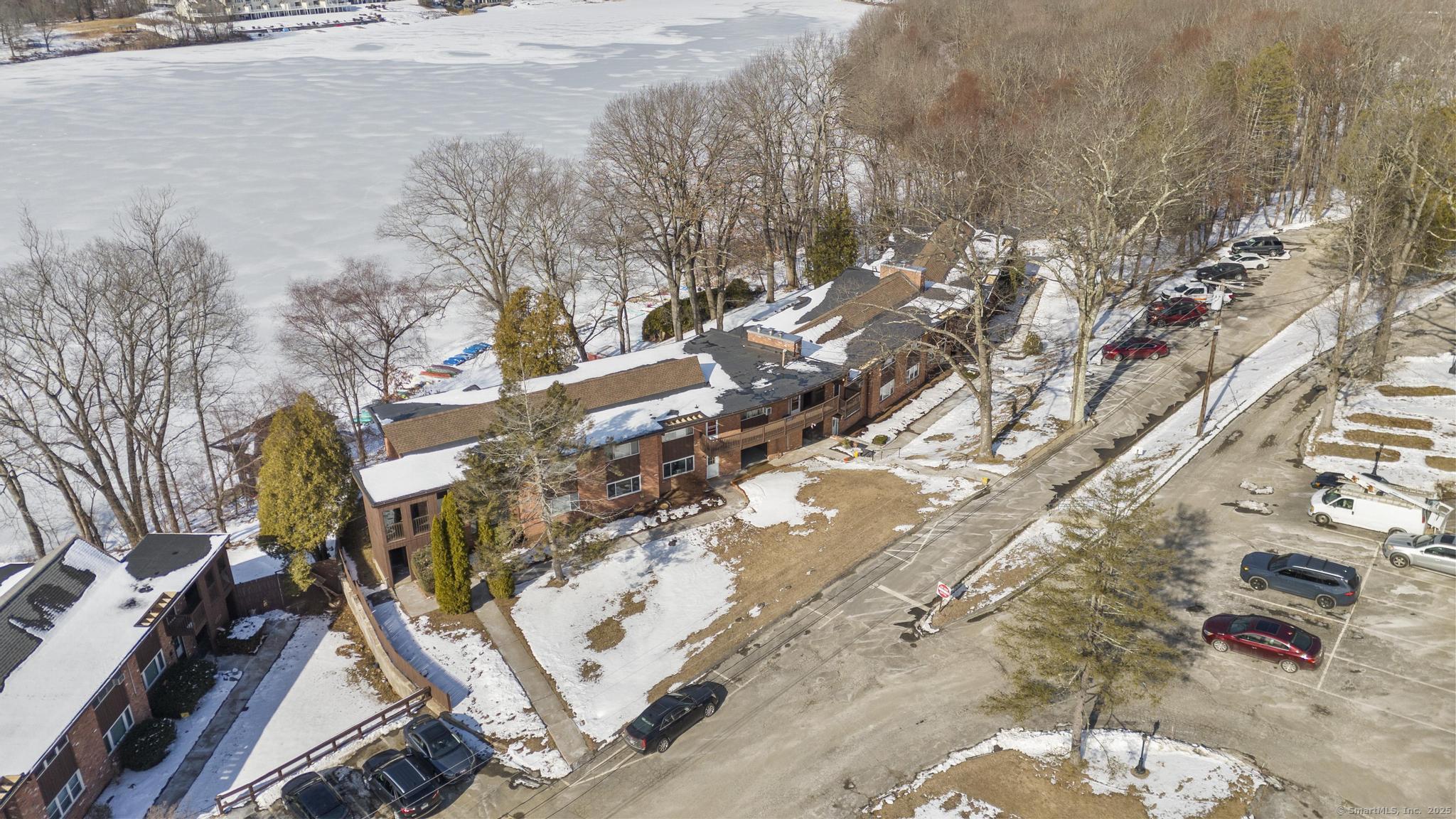 264 Lyman Road #APT 3-3, Wolcott, Connecticut image 5