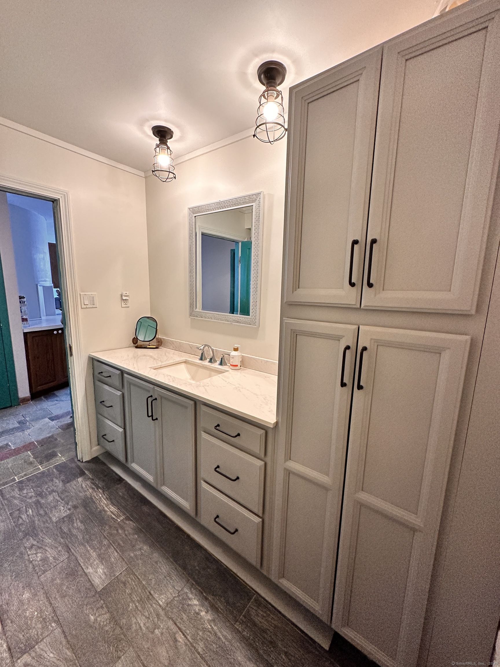 264 Lyman Road #APT 3-3, Wolcott, Connecticut image 24