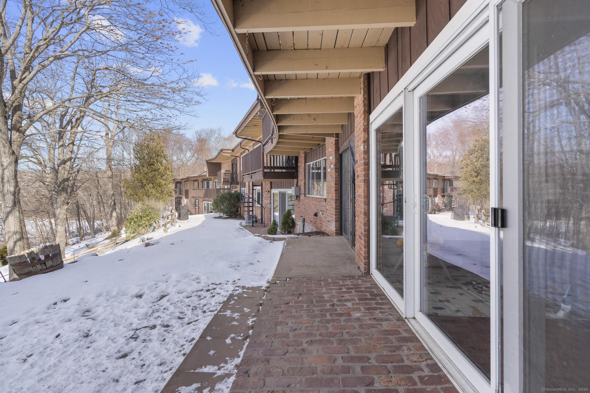 264 Lyman Road #APT 3-3, Wolcott, Connecticut image 29