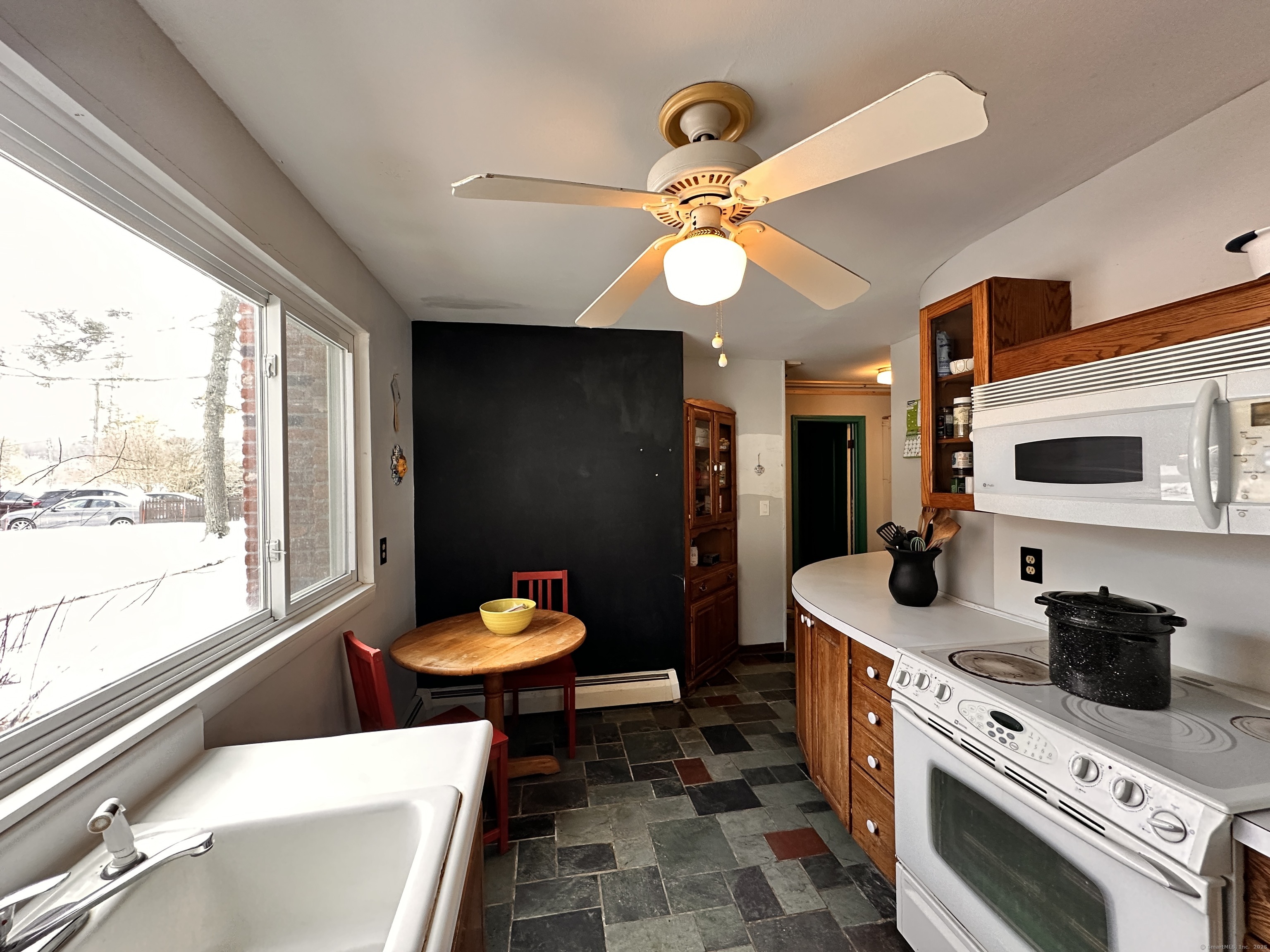 264 Lyman Road #APT 3-3, Wolcott, Connecticut image 11