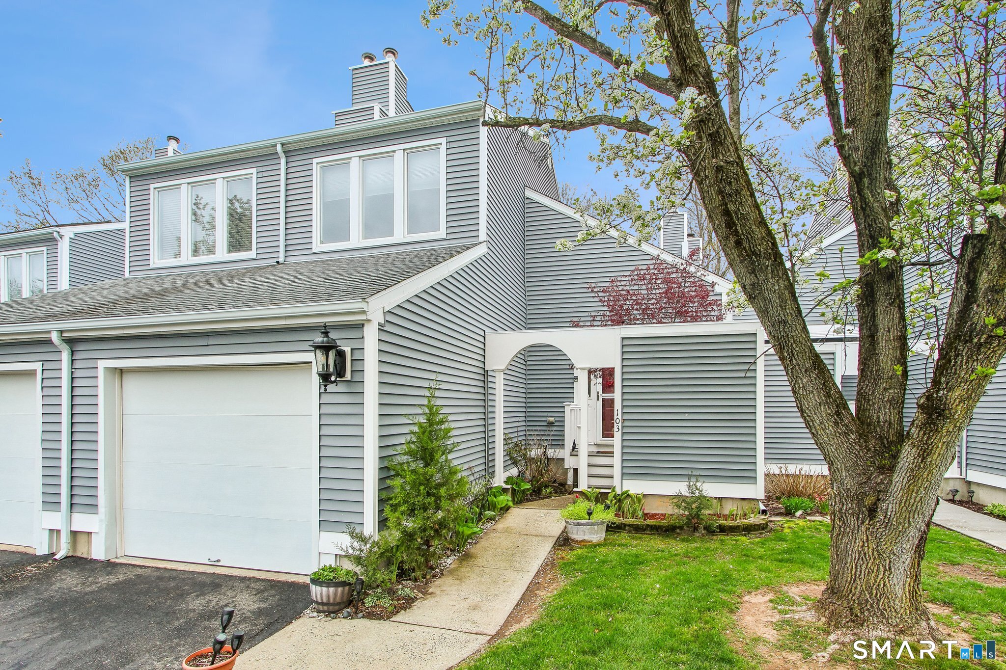 60 Clintonville Road 103