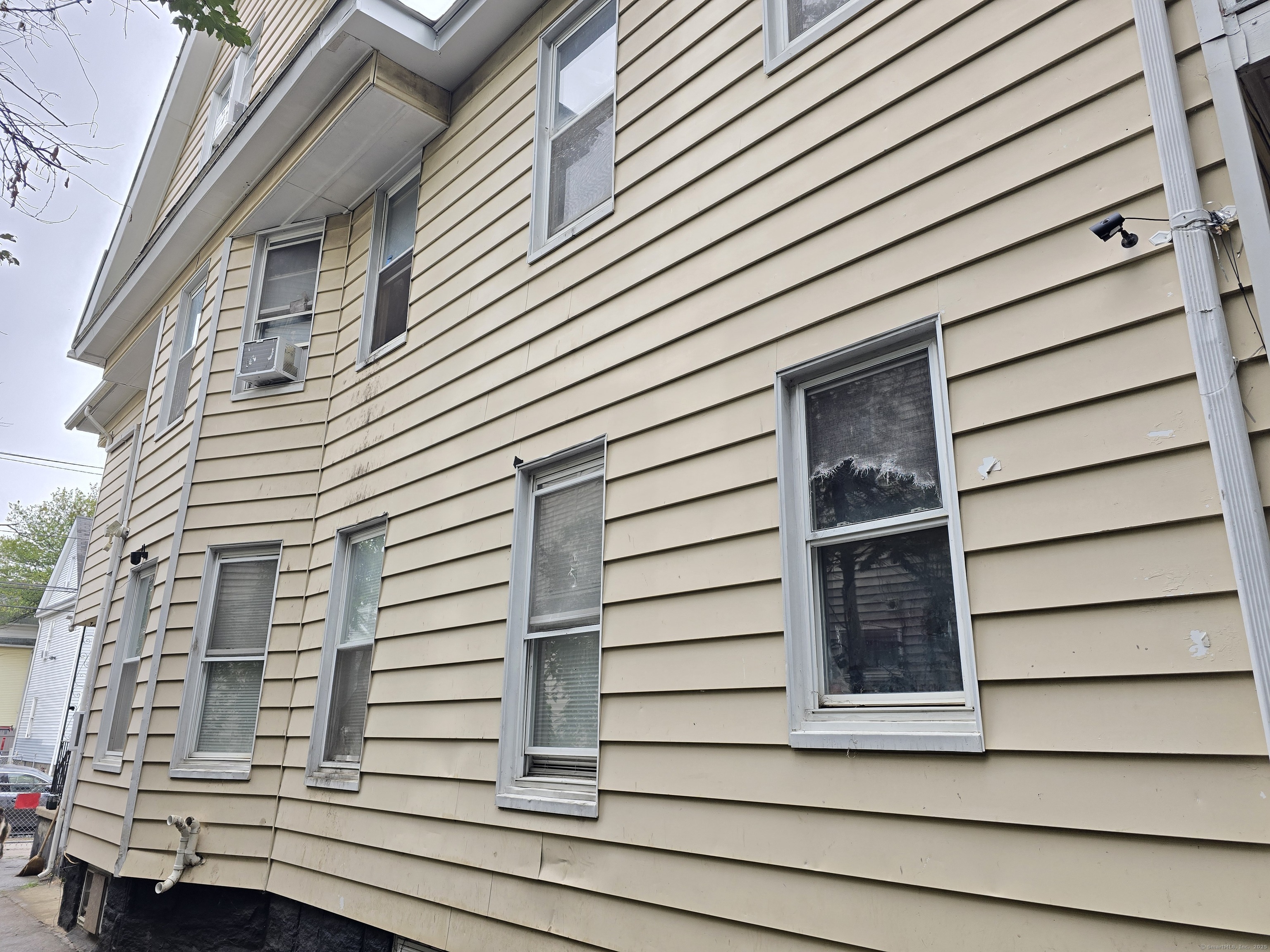 Bridgeport, Connecticut 06608, United States, 10 Bedrooms Bedrooms, ,4 BathroomsBathrooms,Residential,Active,216470