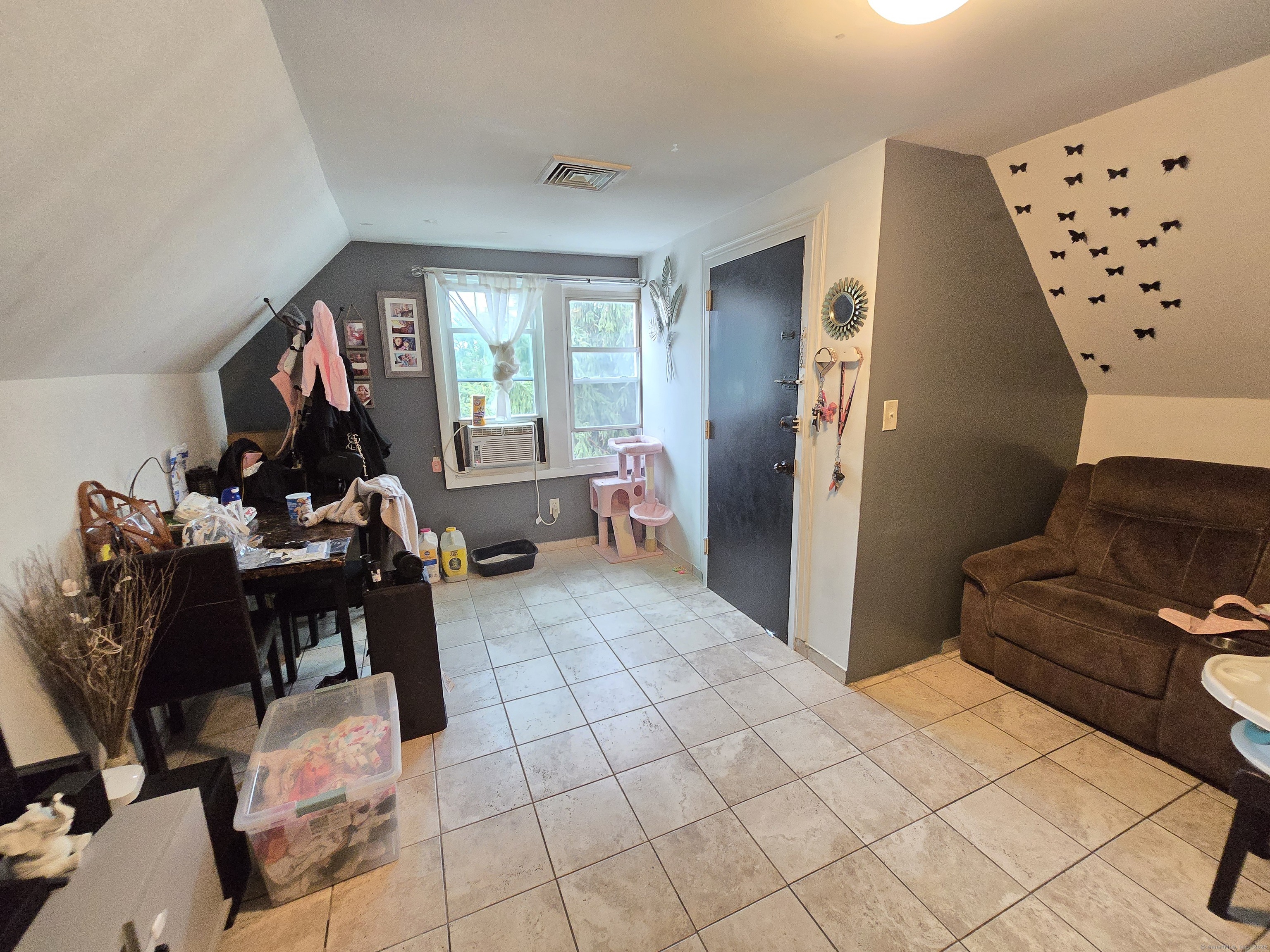 Bridgeport, Connecticut 06608, United States, 10 Bedrooms Bedrooms, ,4 BathroomsBathrooms,Residential,Active,216470