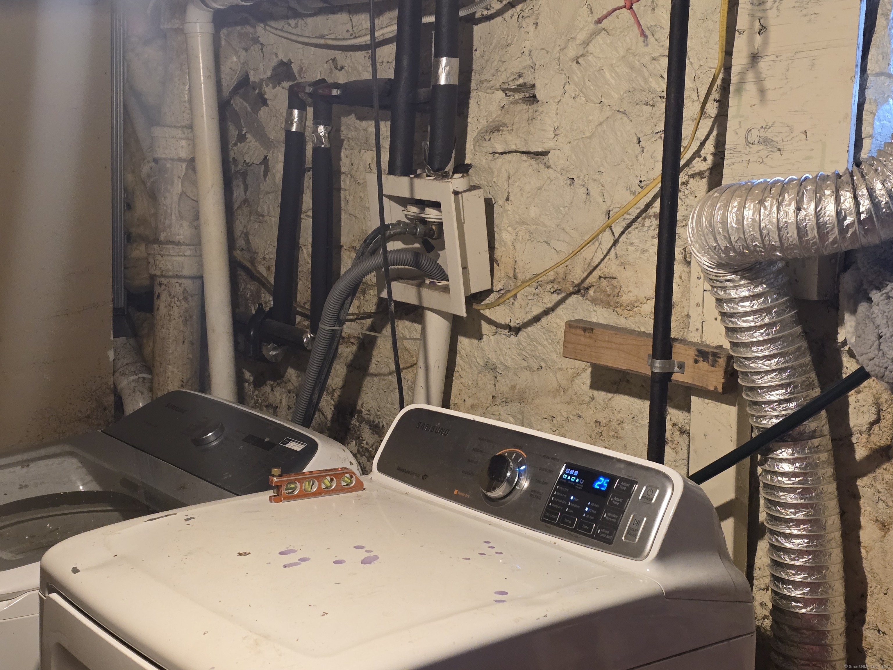 Bridgeport, Connecticut 06608, United States, 10 Bedrooms Bedrooms, ,4 BathroomsBathrooms,Residential,Active,216470