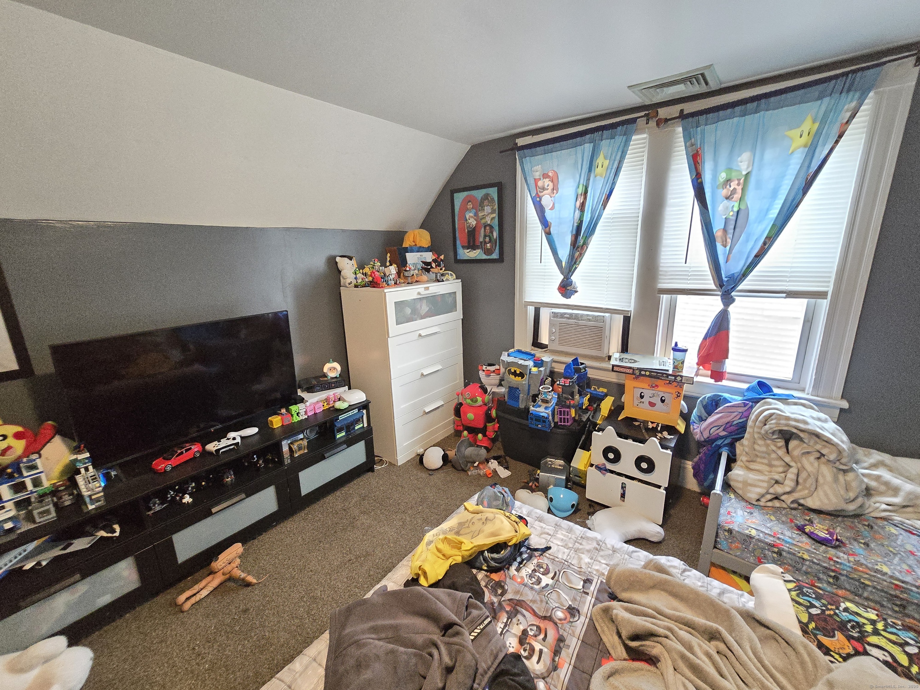 Bridgeport, Connecticut 06608, United States, 10 Bedrooms Bedrooms, ,4 BathroomsBathrooms,Residential,Active,216470