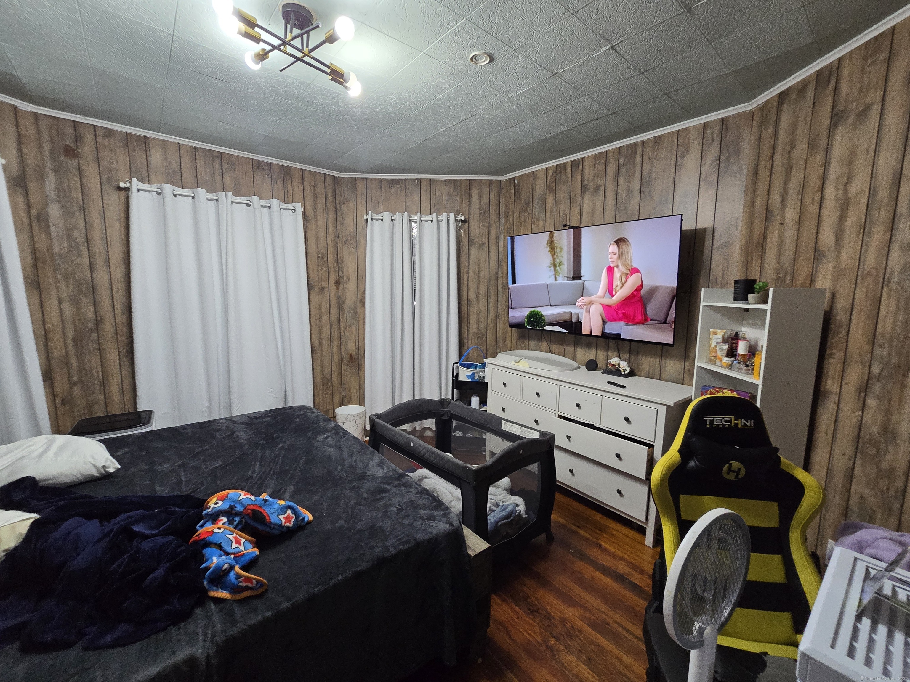 Bridgeport, Connecticut 06608, United States, 10 Bedrooms Bedrooms, ,4 BathroomsBathrooms,Residential,Active,216470