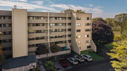 Photo of 85 Viscount Drive #A46, Milford, CT 06460 (MLS # 24137376)