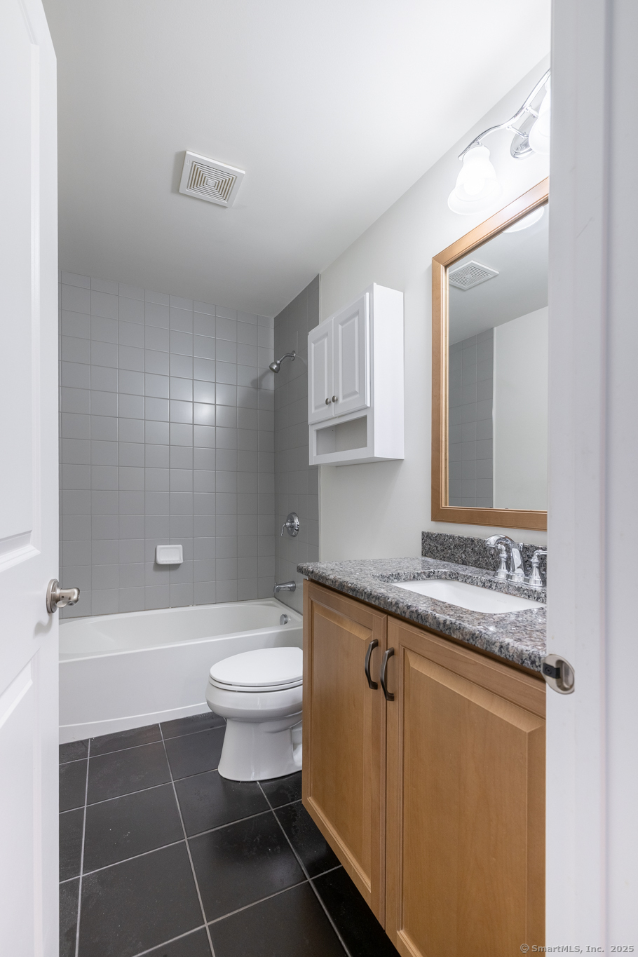 7 Arrowwood Court #7, Middlebury, Connecticut image 25