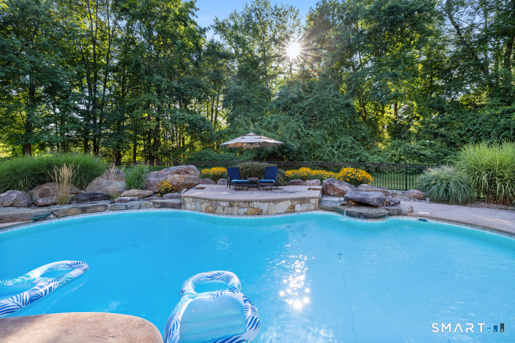 85 Norrans Ridge Drive