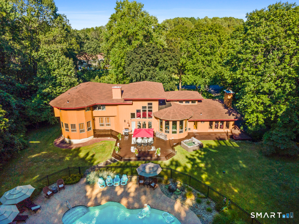 85 Norrans Ridge Drive