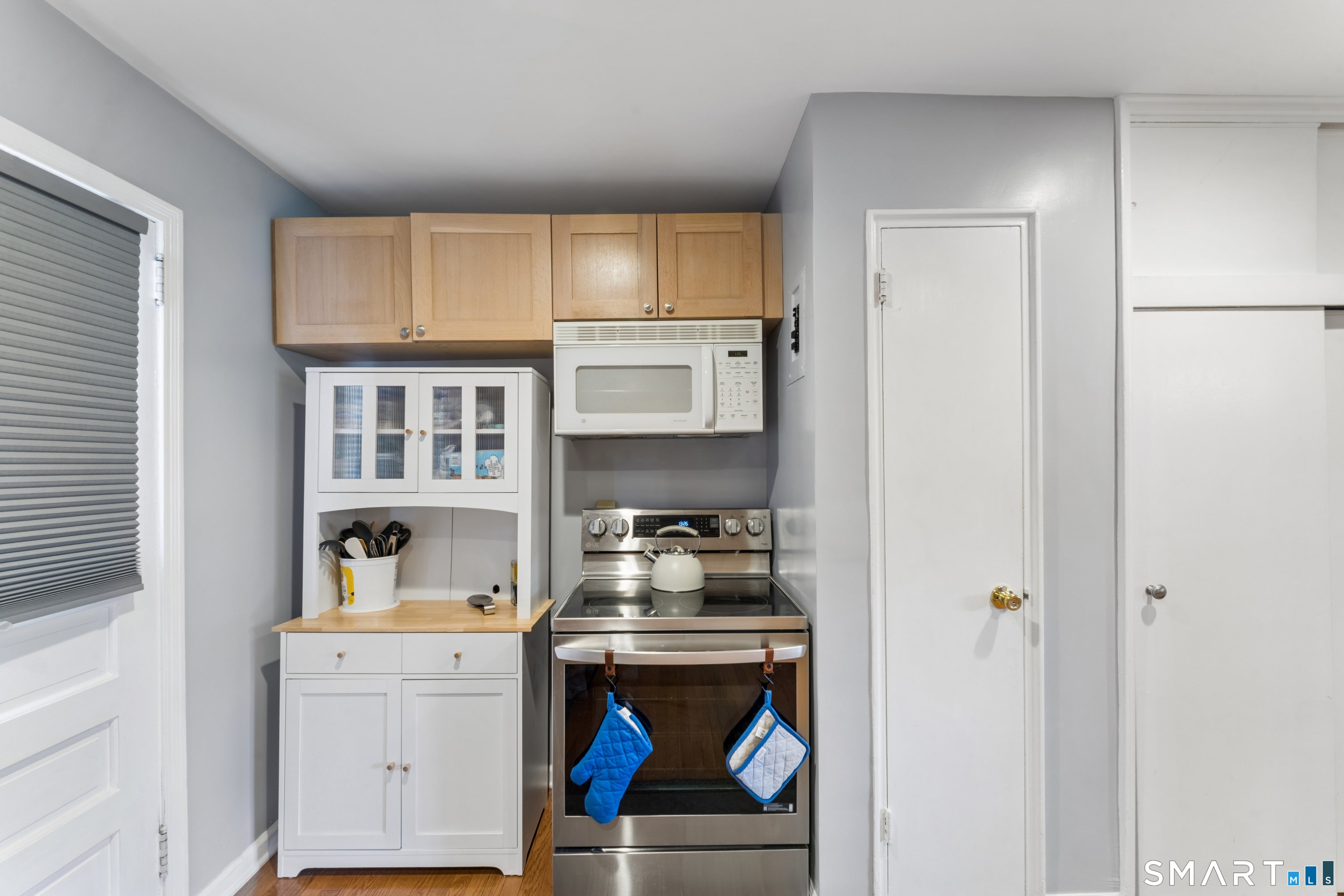 88 Strawberry Hill Avenue 1