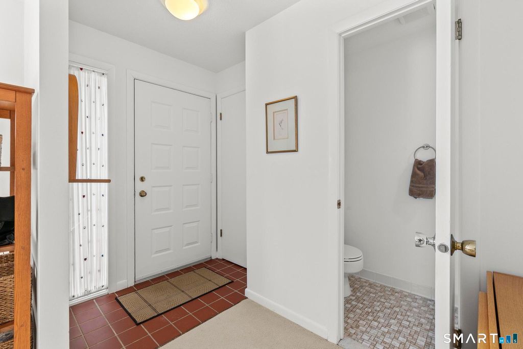 Photo of 126 Hopmeadow Street #APT 1H, Simsbury, CT 06089 (MLS # 24139841)