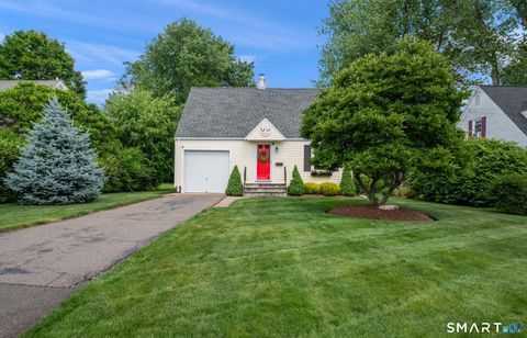 Tiny photo for 37 Kensington Street, Manchester, CT 06040 (MLS # 24186462)