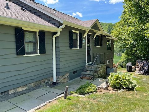 20 Windmill Road New Fairfield CT 06812