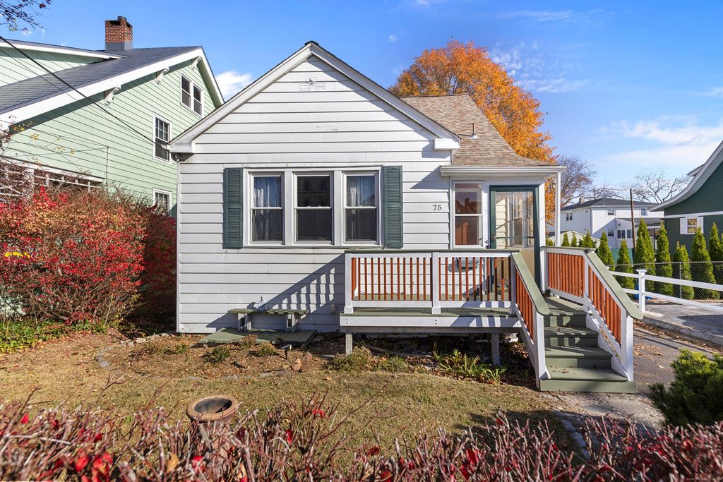 Photo for 75 Townsend Avenue, New Haven, CT 06512 (MLS # 24141629)