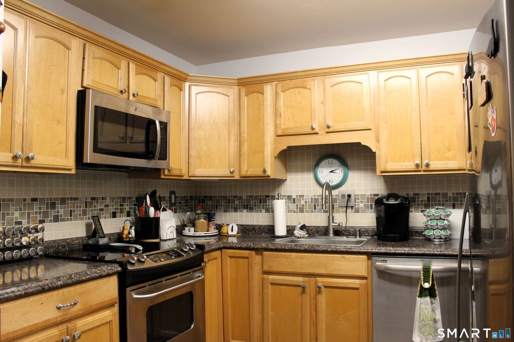 Photo of 1101 Cromwell Hills Drive #1101, Cromwell, CT 06416 (MLS # 24171556)