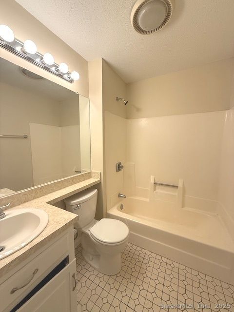 Tiny photo for 25 Old Turnpike Road #Building 15 14, Southington, CT 06489 (MLS # 24143537)