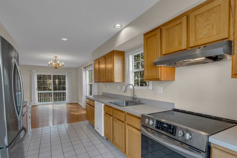 Tiny photo for 20 Lakeview Drive #20, Branford, CT 06405 (MLS # 24143406)