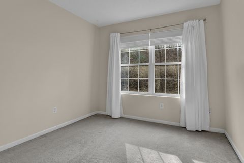 Tiny photo for 20 Lakeview Drive #20, Branford, CT 06405 (MLS # 24143406)