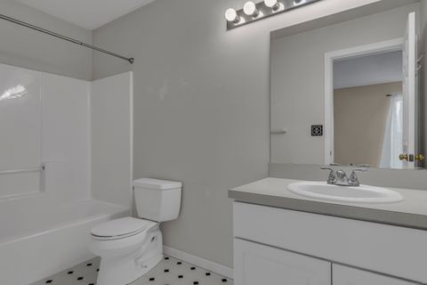 Tiny photo for 20 Lakeview Drive #20, Branford, CT 06405 (MLS # 24143406)