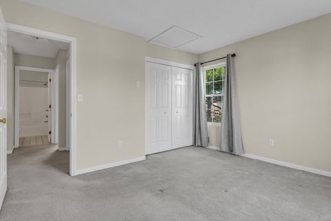 Tiny photo for 20 Lakeview Drive #20, Branford, CT 06405 (MLS # 24143406)