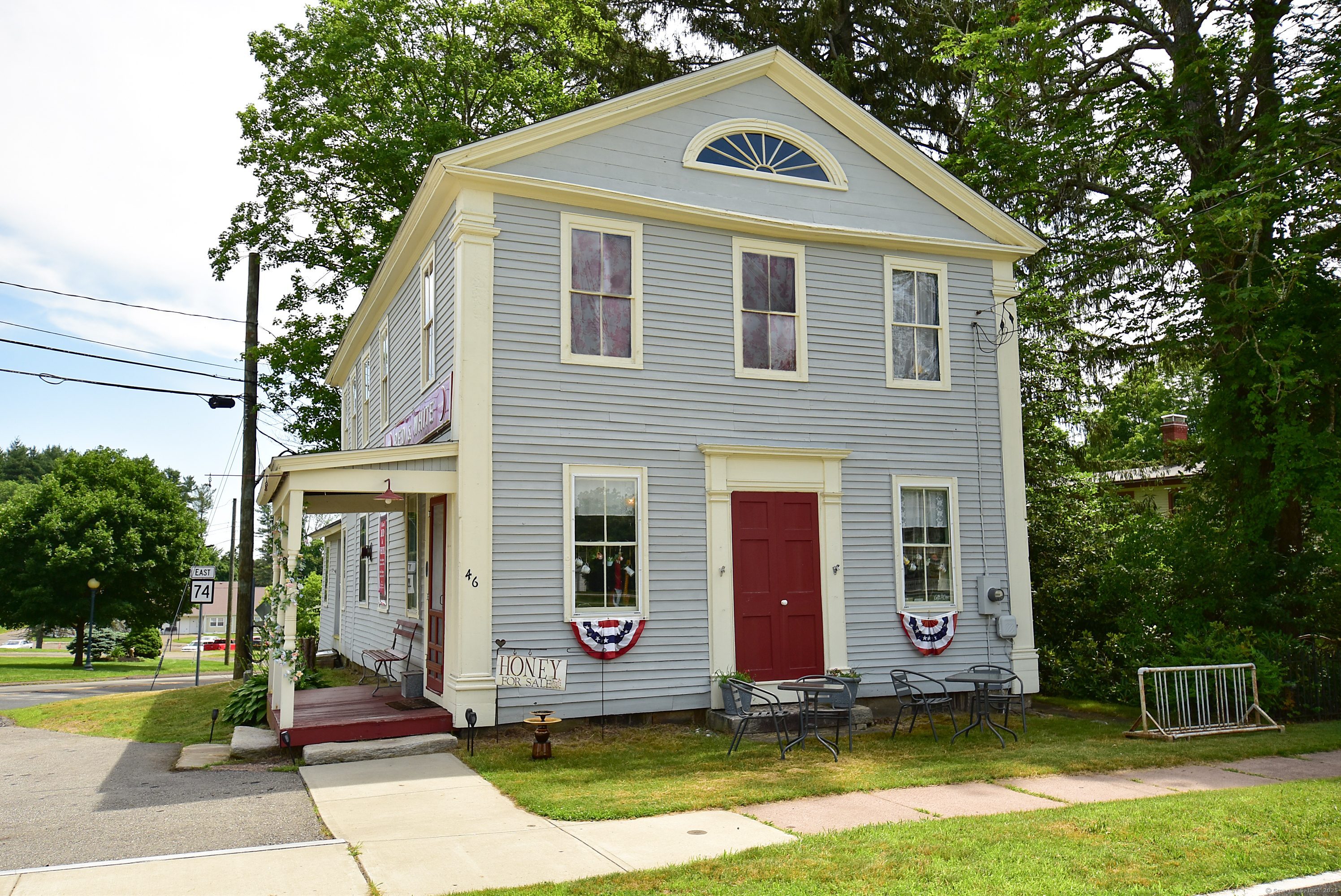 46 Tolland Green