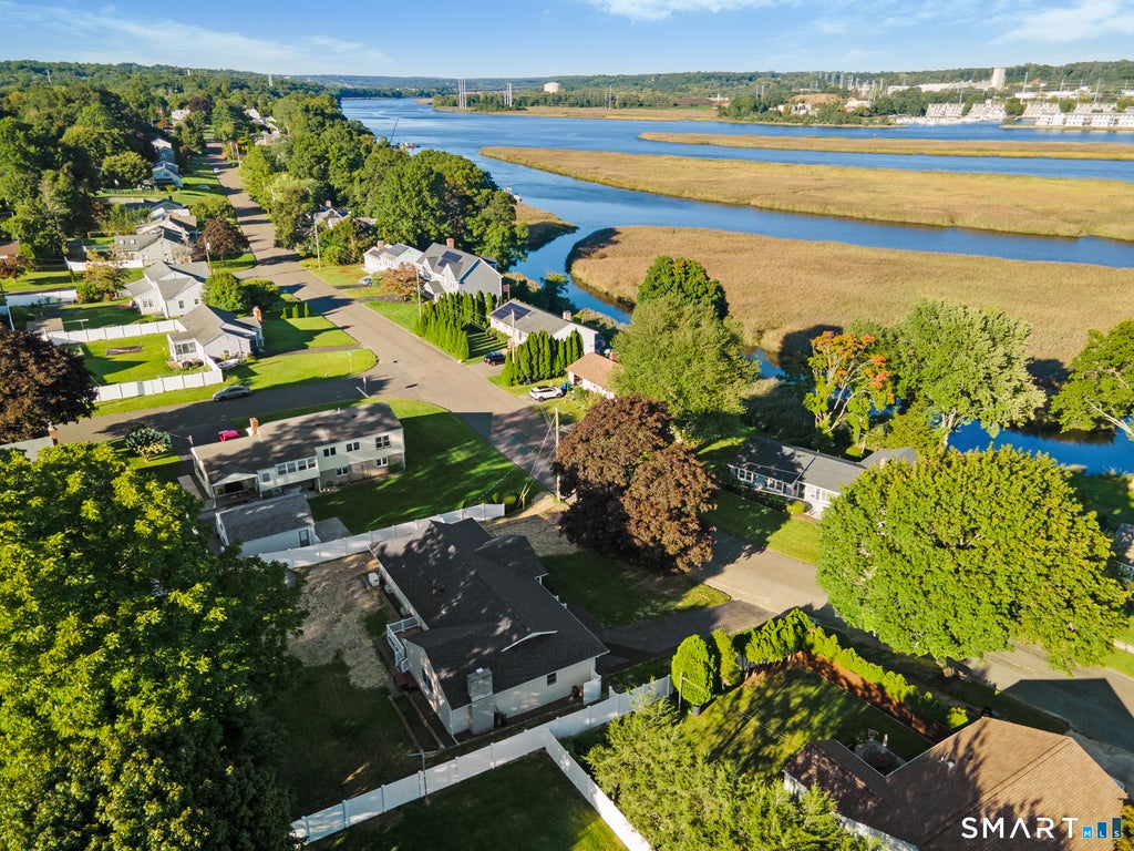 Photo of 121 Bridgeview Place, Stratford, CT 06614 (MLS # 24208337)