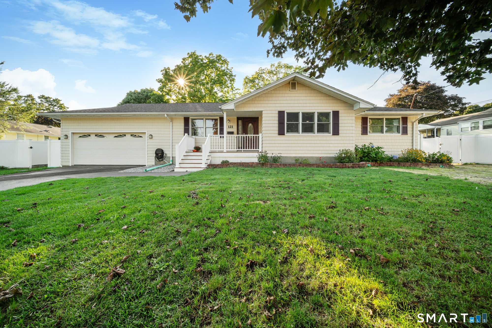 121 Bridgeview Place