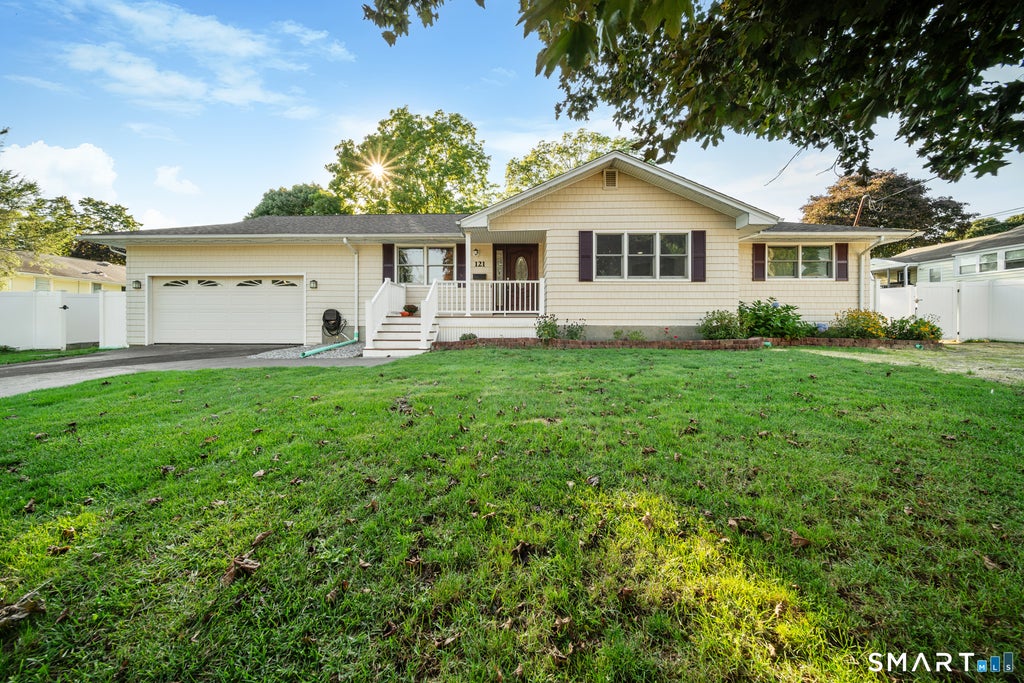 Photo of 121 Bridgeview Place, Stratford, CT 06614 (MLS # 24208337)