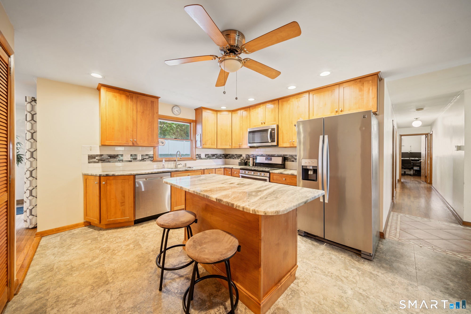 121 Bridgeview Place