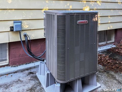 Tiny photo for 18 Phillips Street, New London, CT 06320 (MLS # 24148304)