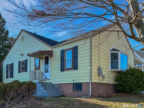 Tiny photo for 18 Phillips Street, New London, CT 06320 (MLS # 24148304)