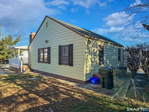 Tiny photo for 18 Phillips Street, New London, CT 06320 (MLS # 24148304)