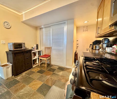 Tiny photo for 18 Harbour Close, New Haven, CT 06519 (MLS # 24196808)
