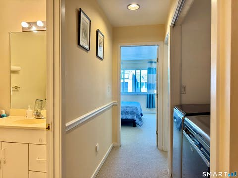 Tiny photo for 18 Harbour Close, New Haven, CT 06519 (MLS # 24196808)