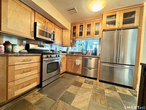 Tiny photo for 18 Harbour Close, New Haven, CT 06519 (MLS # 24196808)