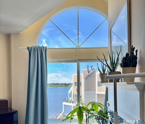 Tiny photo for 18 Harbour Close, New Haven, CT 06519 (MLS # 24196808)