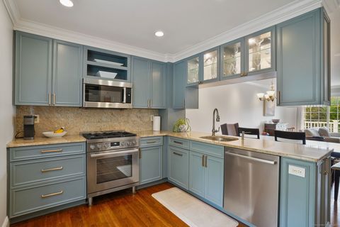 Tiny photo for 93 Greenwich Hills Drive #93, Greenwich, CT 06831 (MLS # 24133327)