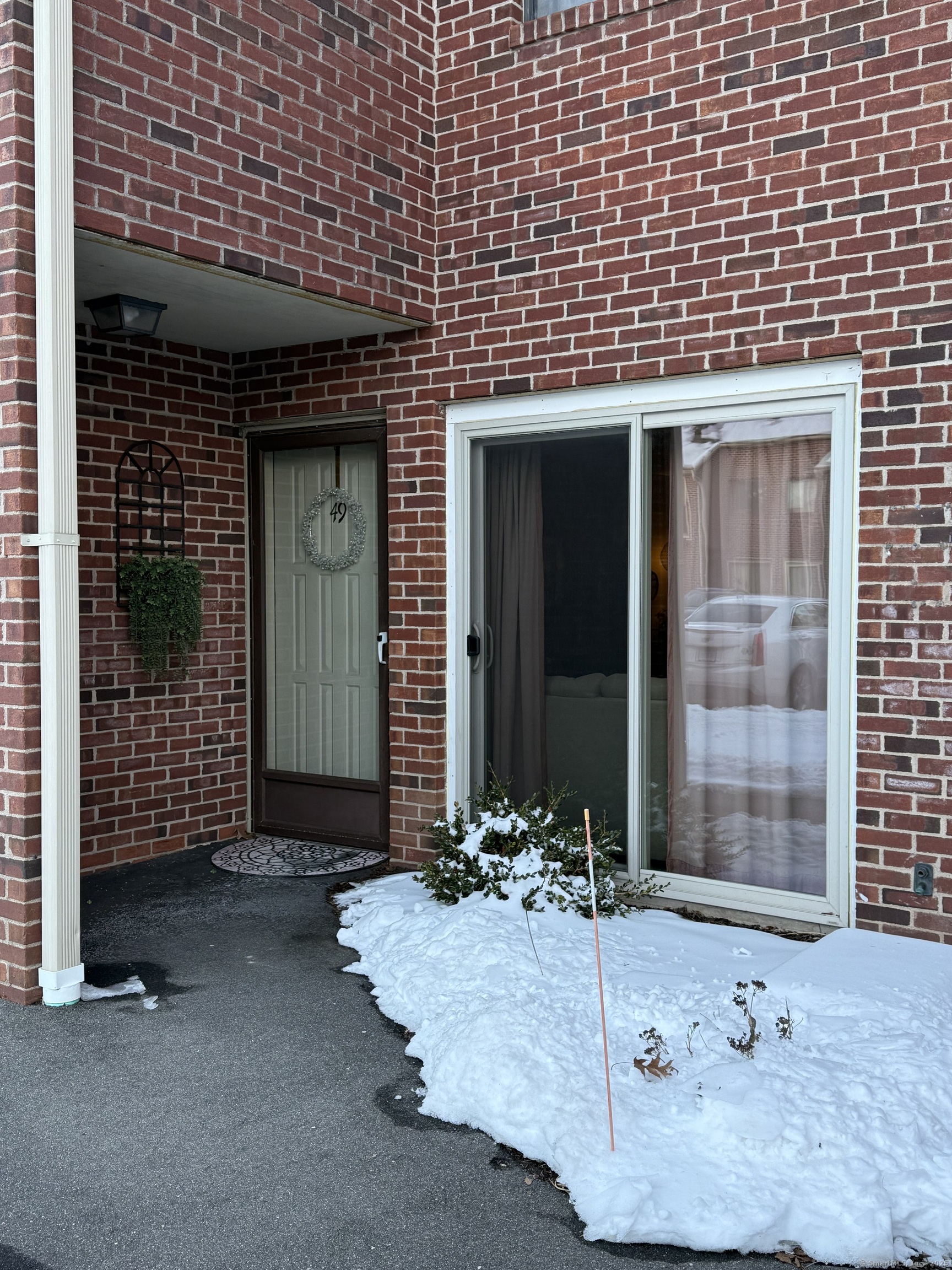 Redstone Hill Road Apt 49, Bristol, Connecticut - 1 Bedrooms  
1 Bathrooms  
3 Rooms - 