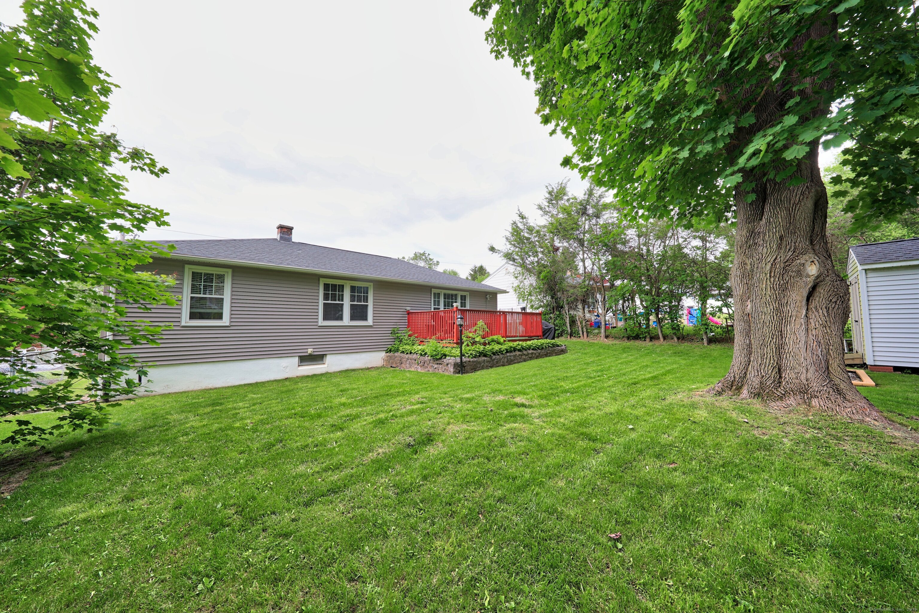 839 Washington Avenue Extension, Waterbury, Connecticut image 32